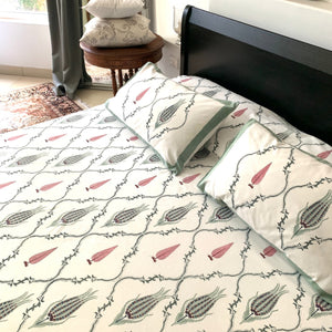 Duck-egg bed sheet set